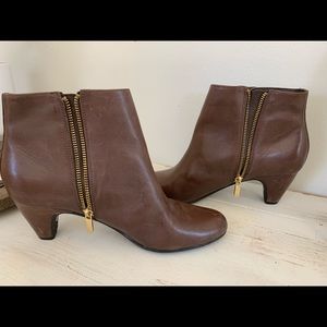 Beautiful leather booties with small heal